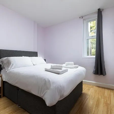 Charmstay Shepherds Bush London Exterior photo