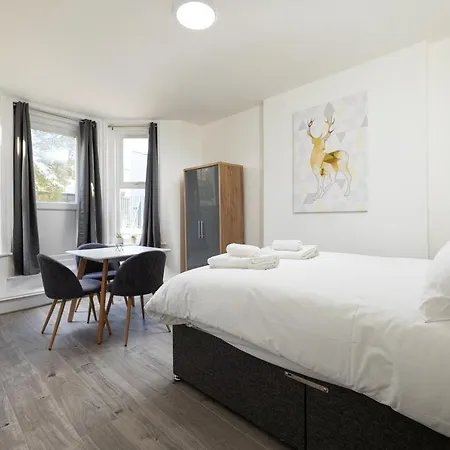 Charmstay Shepherds Bush London Exterior photo