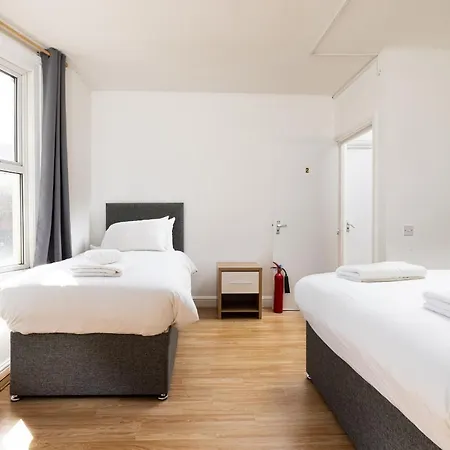 Charmstay Shepherds Bush London Exterior photo