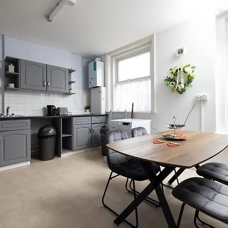 Charmstay Shepherds Bush London Exterior photo