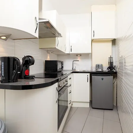 Charmstay Shepherds Bush London Exterior photo