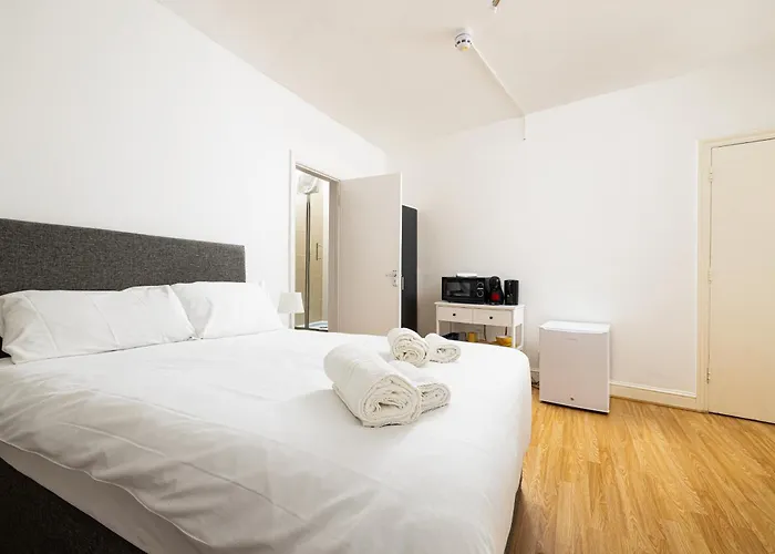 Charmstay Shepherds Bush