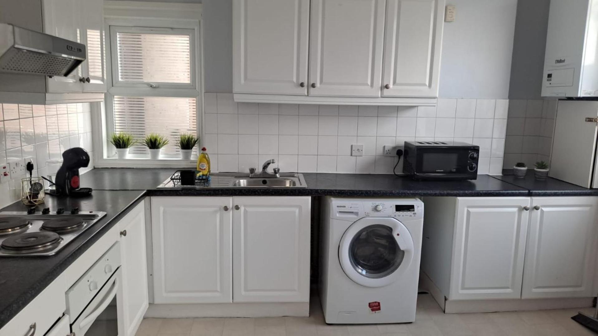 Charmstay Shepherds Bush Апартаменты *